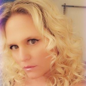 Meet your Posher, Jolynn